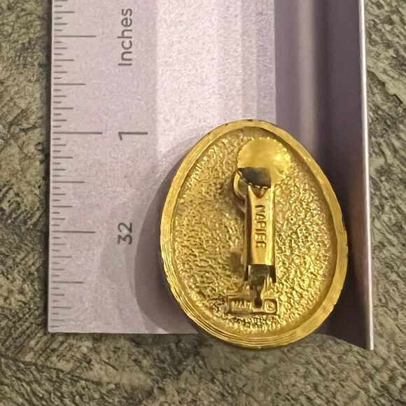 Signed Napier Vintage Faux Pearl Teardrop Screw Clip On Earrings - Picture 6 of 7